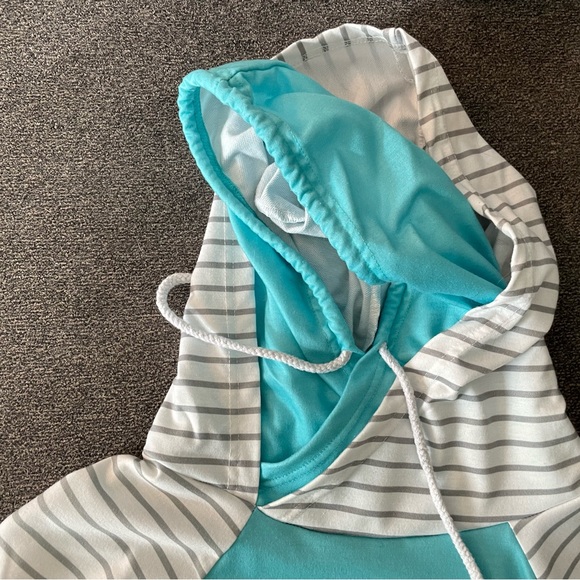 Mama Bear hoodie - Picture 2 of 2